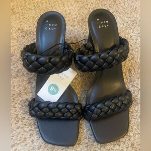 NWT Target Basil Mule Heel - Black Size 9.5